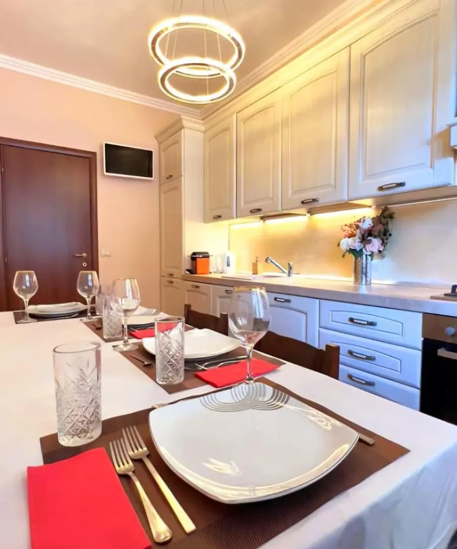 Bellaria Casa Indipendente-Giardino Privato-Free Parking-Wifi-Strategic Location 5 Terre-Portofino Apartment Rapallo